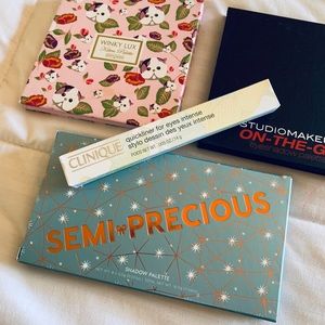 4 piece makeup bundle 💄